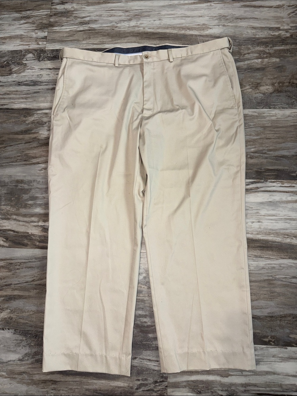 Haggar Iron Free Premium Khaki Dress Pants Classic Fit Men’s 44X27 hemmed